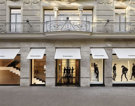 chanel stores barcelona.